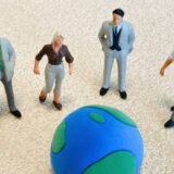 国の再エネ停滞と世界の構図変化、途上国主導のエネルギー転換が始まった