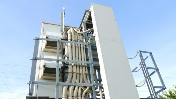 マイクログリッド市場810億円への成長と、卒FIT電源が担う「平常時脱炭素」の新展開