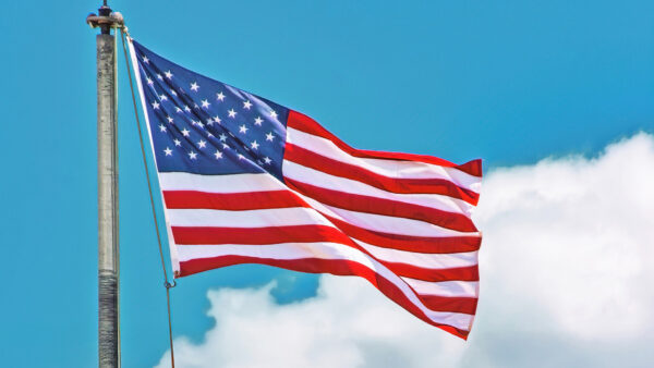 「安定供給」vs「環境」──トランプの石炭火力推進が示す、防衛施設に求められる優先順位