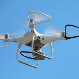 「低圧と言えばHSK」が切り拓く専門特化戦略──ドローン診断とワンストップO&Mが実現する収益最大化